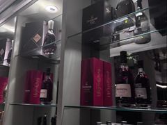 -浅深(世茂滨江精品店)