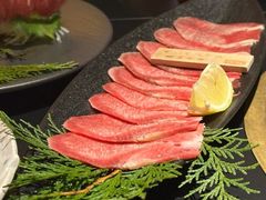 -山川小町·极番烧肉(新地假日广场店)