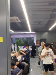 -藤野造型烫发染发