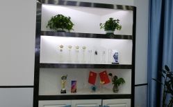 -蕾特恩专业祛痘·皮肤管理