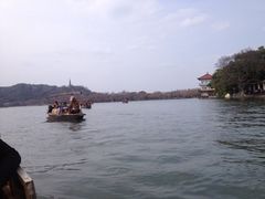iphone_upload_pic-西湖游船