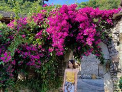 -高荡千年布依古寨旅游景区