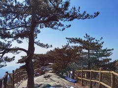-罗田薄刀峰风景区