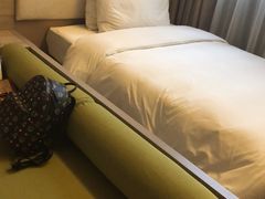 -西安大雁塔科技大学地铁站亚朵酒店