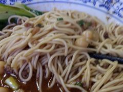 -渝之汇牛肉豌杂面