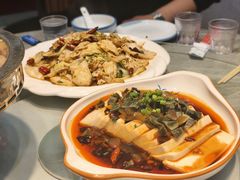 -老码头黑皮肘子锅包肉熏酱水饺(文政街店)