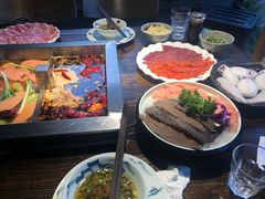 -二荆条·蜀鲜汇城市森林火锅