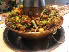 -老佛爷炭火蛙锅直营(清滨路总店)