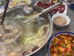 -官塘陈记鱼生·潮汕砂锅粥·牛肉火锅(潮枫路总店)