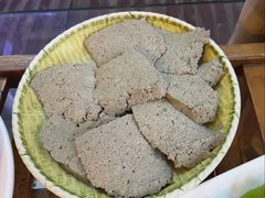 -二荆条·蜀鲜汇城市森林火锅