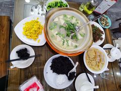 砂锅鱼头汤-青梅竹马农家乐餐馆