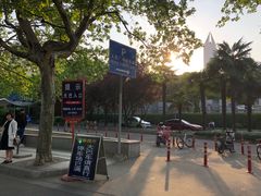 -人民广场-地下停车场