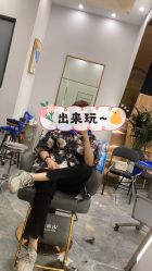 -V8潮牌·接发烫染连锁