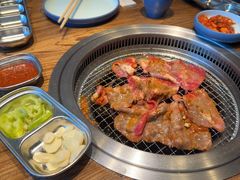 -明洞阿姨·韩式酱蟹烤肉·创意料理(三元桥店)