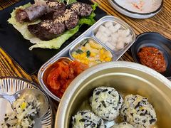 米肠拼盘-吴草鸡爪오초닭발韩食堂(融恒盈嘉中心店)