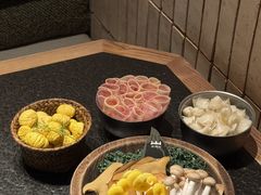 -三出山火锅(南京万象天地店)