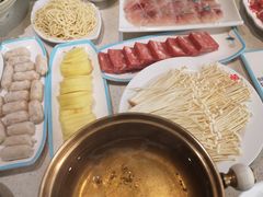 -鲜牛鲜生鲜肉火锅(松隽阳光城店)