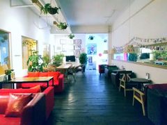 -拖板鞋咖啡旅行酒店(春熙路地铁站店)