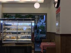 -红宝石·鲜奶小方·海派西点房(浦三店)
