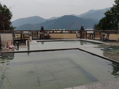 -龙泉山庄