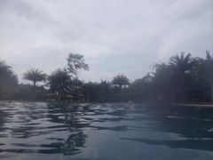 -腾冲洞山温泉村