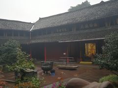 -峨眉山报国寺