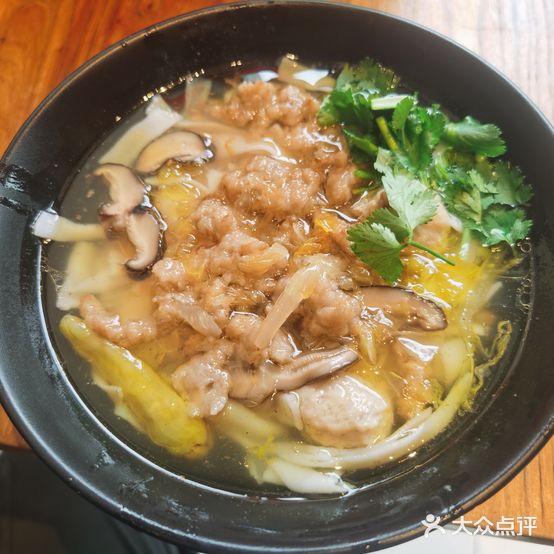隆兴飘香面馆(火车站绿地店)