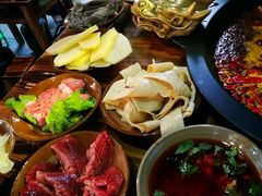 -黄潇洒老火锅(九眼桥宏济巷店)