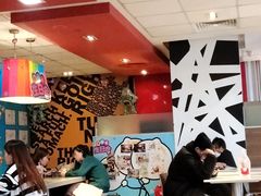 大堂-麦当劳(龙之梦购物中心店)