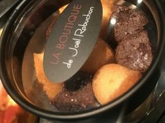 -Salon de The de Joel Robuchon(外滩18号店)