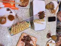 -小董哥烤串·爆汁大油边(故宫店)