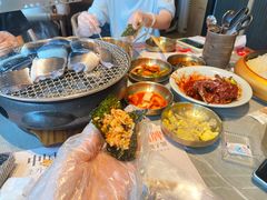 -草家酱蟹炭火烤肉店(珲春南路一店)
