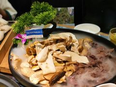 -一朵菌·野生菌探索家火锅(南亚店)