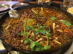 -鸿顺老铁锅美蛙鱼府(解放碑店)