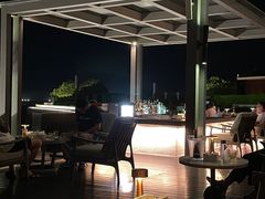 -瑰丽酒店·海吧·天际下午茶·现场DJ·天台酒吧