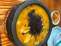 -菌自由丨野生菌火锅特色庭院餐厅(丽江古城店)