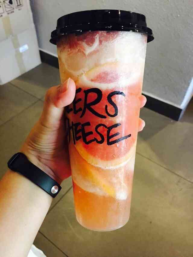 cheers cheese干杯起司(兰埔店)-"白天去屋子没开灯,好黑,感觉很压抑