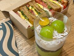 -星巴克臻选(南京金茂览秀城店)