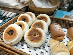 -沁屋面包店(人民东路店)