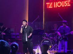 -TZ House音乐现场(来福士中心店)