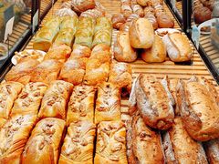 -Dough&Joe团憩(瑞虹天地月亮湾店)