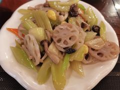 荷塘小炒-七菜馆·东北菜·蒸饺(文体路店)