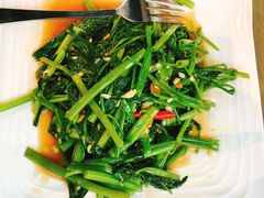 -The Dishes Seafood & Restaurant