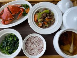 -臻康乃馨月子中心(集美店)