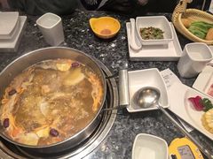 -一席地·本地鸡窝·杭帮鸡火锅(萧山银隆百货店)