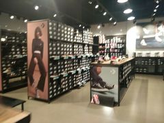 -PUMA品牌自营折扣店(武汉永旺梦乐城店)