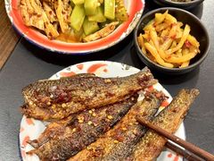 -矮子粉店1985·长沙米粉(湘春路店)