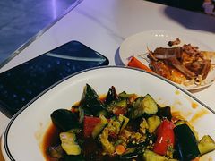 -徐记小怪兽肉蟹煲(中央大街店)
