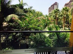 -三亚湾海居铂尔曼度假酒店