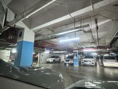 -龙美术馆西岸馆-停车场